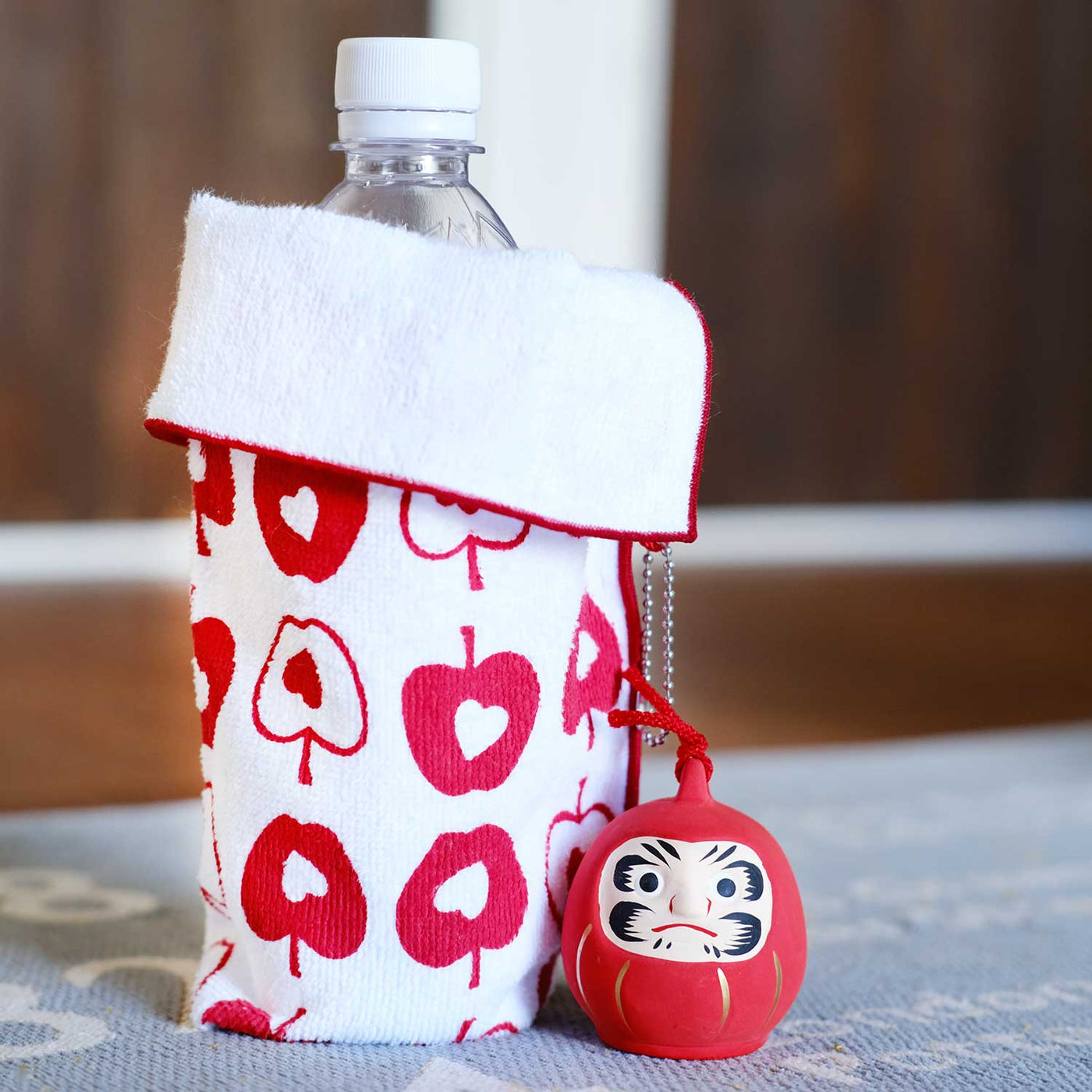 ハートなりんごおもしろハンカチ – りんごのリズム