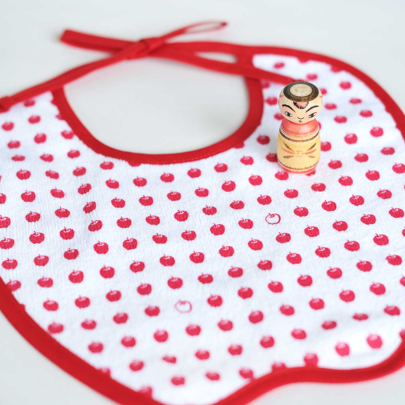 豆しぼりスタイ – りんごのリズム